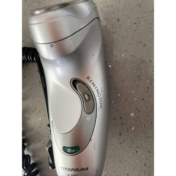 Remington Titanium R-950 Electric Razor Shaver W/ Cord tested - Picture 5 of 11
